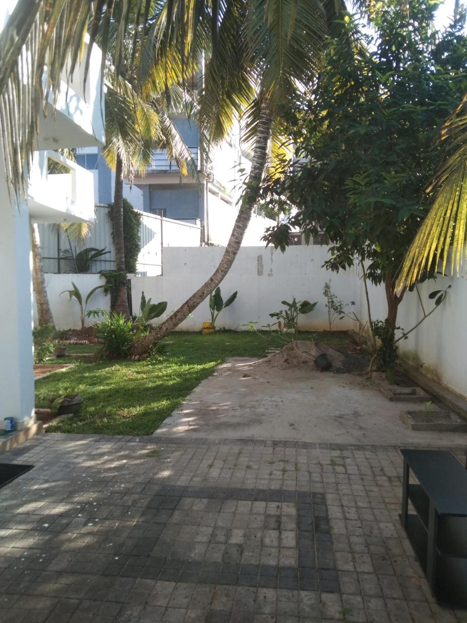 Ayu Hostel Ambalangoda  Exterior photo